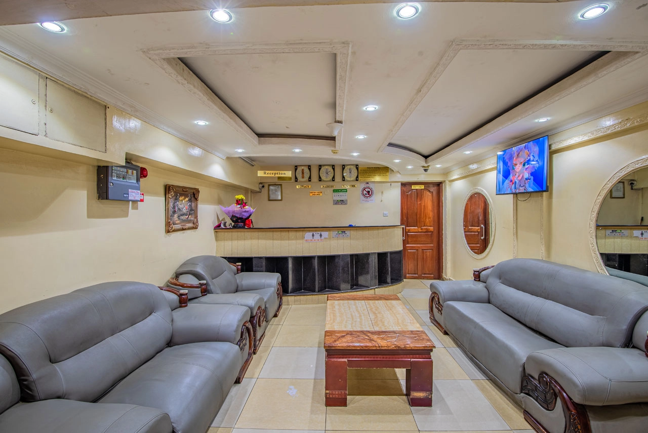 Decasa Hotel reception, Nairobi