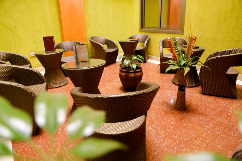 Lounge at Decasa Hotel